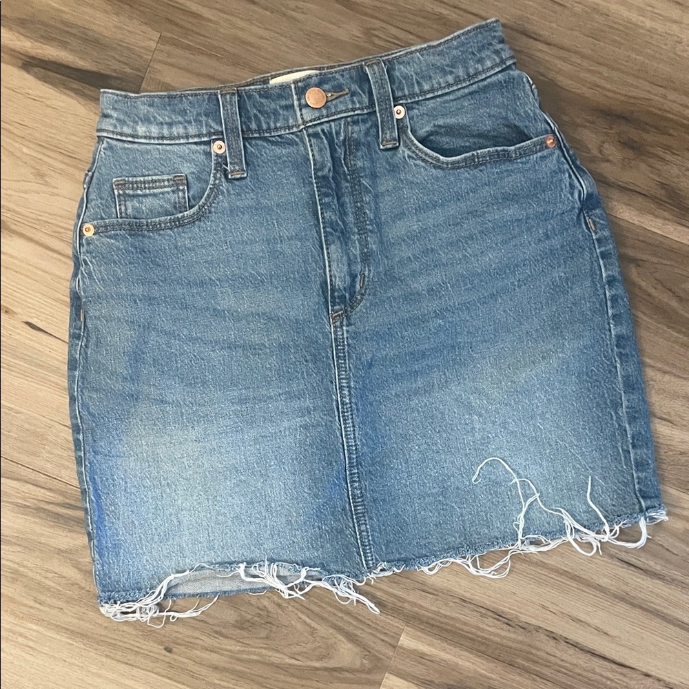 Frayed Hem Denim Mini Skirt